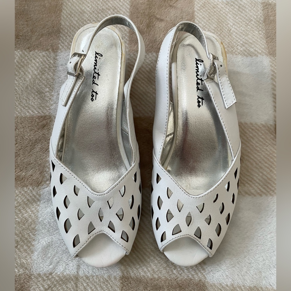 Limited Too NWT White Peep Toe Sandals size 3 Girls Wedges
